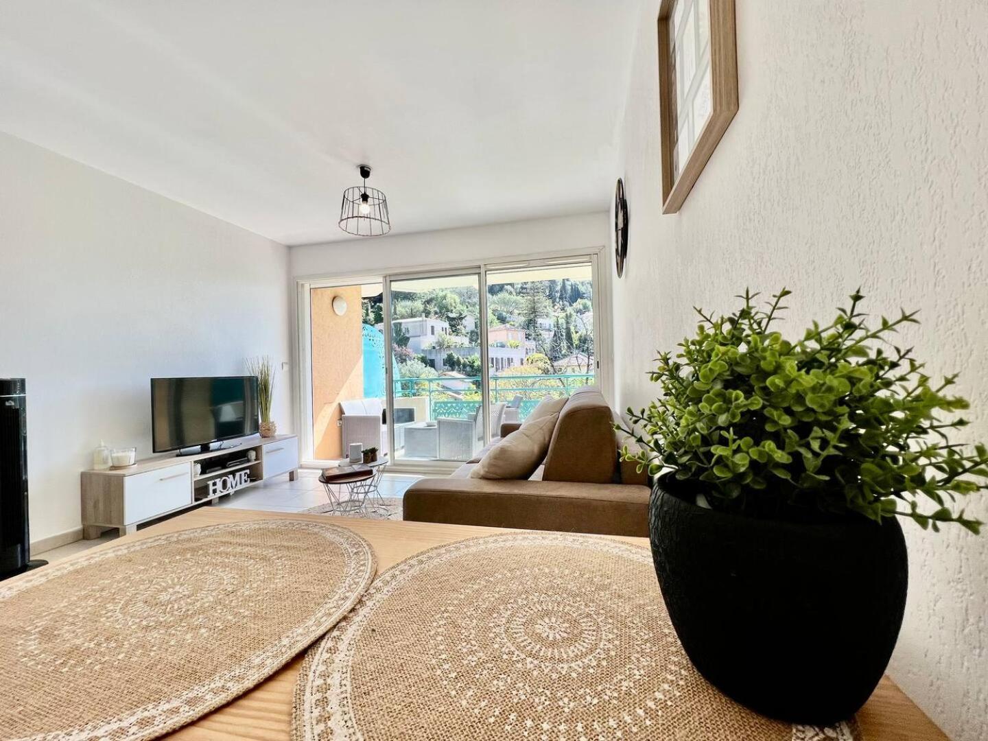 Quiet Studio Swimming Pool Roquebrune Εξωτερικό φωτογραφία