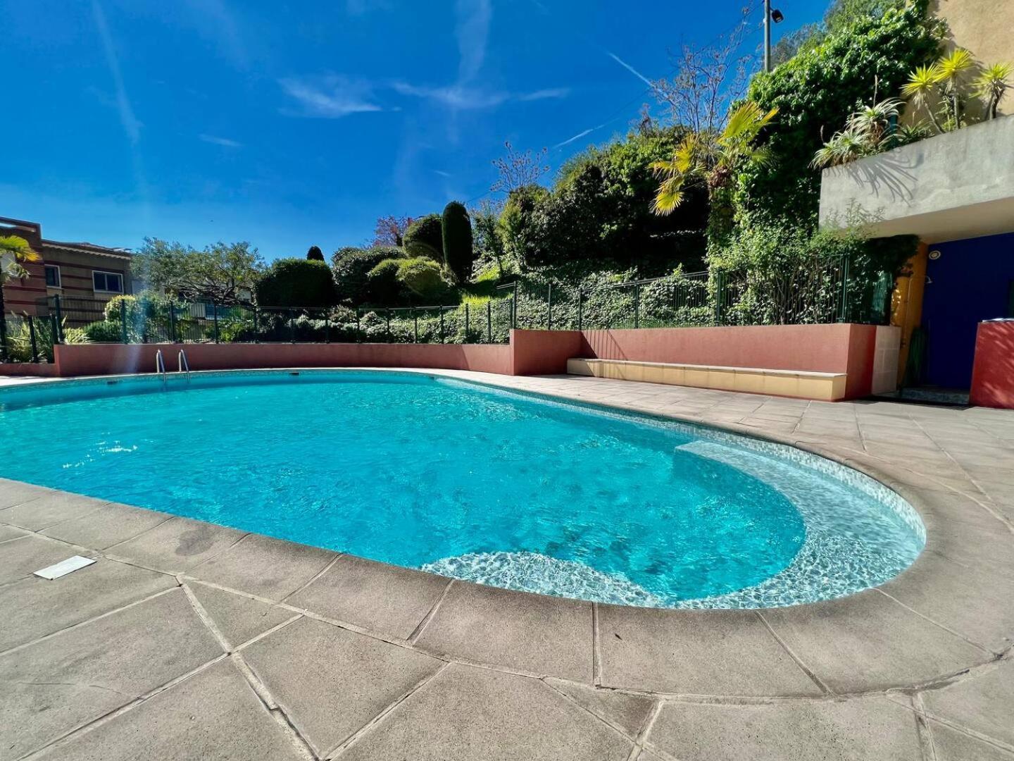 Quiet Studio Swimming Pool Roquebrune Εξωτερικό φωτογραφία