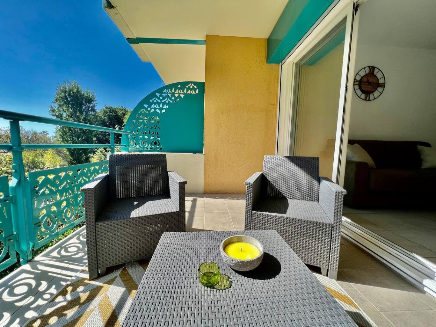 Quiet Studio Swimming Pool Roquebrune Εξωτερικό φωτογραφία